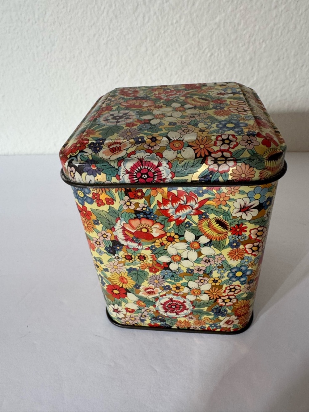 Daher Vintage Gold Foiled Floral Decorative Tin Storage from England